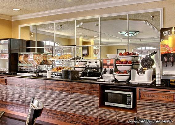 Comfort Inn Indianapolis South I-65 Restaurant photo